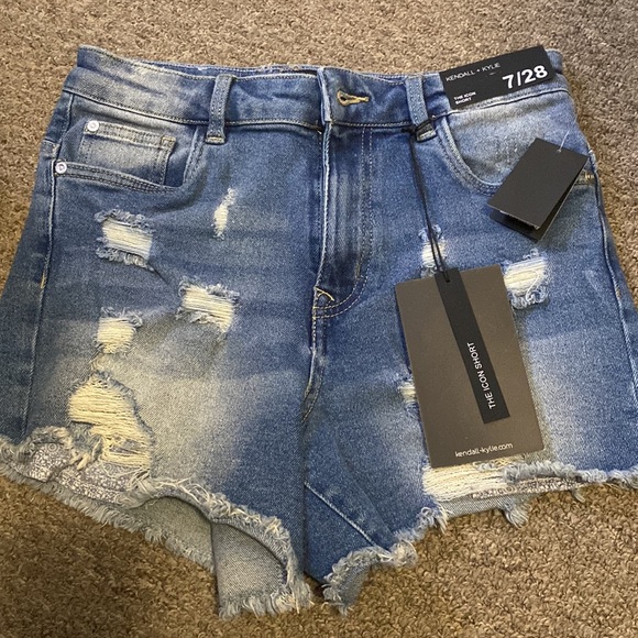 Kendall + Kylie High-rise Shorts - Picture 2 of 9